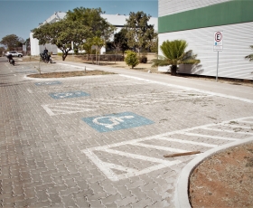 Estacionamento do campus da Faculdade do Gama (FGA). Foto: Beto Monteiro/Ascom UnB. 31/08/2022